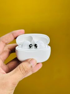 YW15 Active Noise Cancelling Earbuds - White